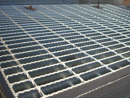 哪些情況會引起格柵板的使用壽命減少呢？